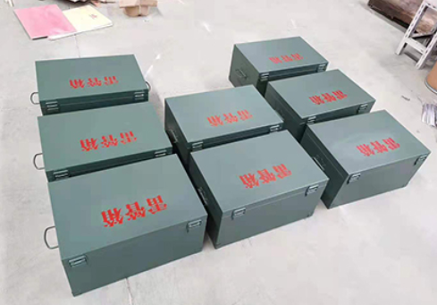 王五镇炸药箱和雷管箱一般是怎么存放的？
